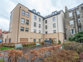 Cosy Modern Flat Pass The Keys